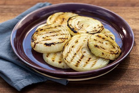 grilled-onions-recipe-simply image