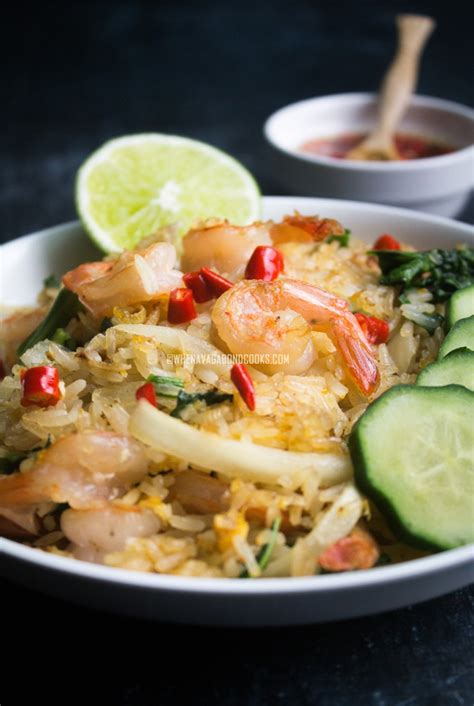 thai-fried-rice-khao-pad-when-a-vagabond-cooks image