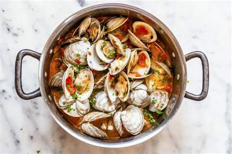 clams-with-chorizo-and-tomatoes-recipe-simply image