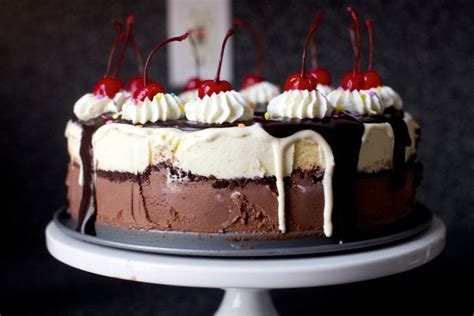 hot-fudge-sundae-cake-smitten-kitchen image