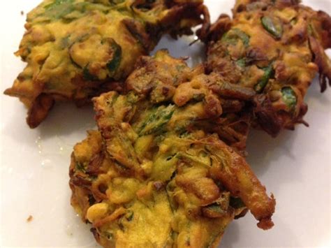 spinach-pakoras-spinach-chickpea-fritters-indian-as image