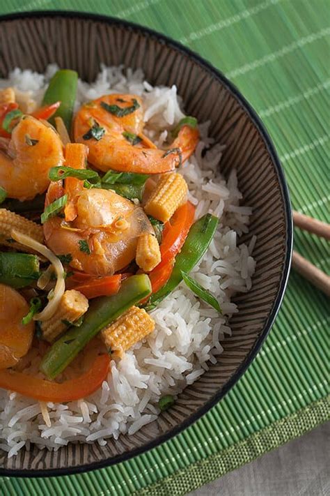 thai-red-curry-shrimp-with-vegetables-crumb-a-food image