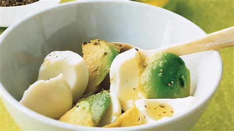 hard-boiled-egg-whites-with-avocado-recipe-martha image