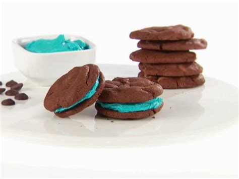 chocolate-sandwich-cookies-recipe-giada-de image