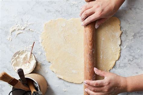 how-to-make-pie-crust-in-your-stand-mixer image