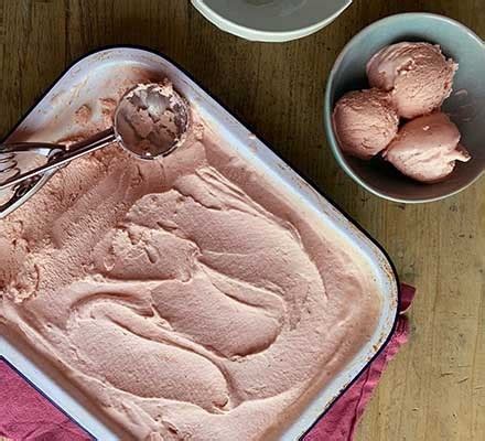 strawberry-ice-cream-recipe-bbc-good-food image
