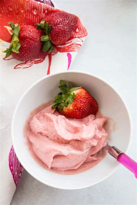 5-minute-strawberry-paleo-ice-cream-perrys-plate image