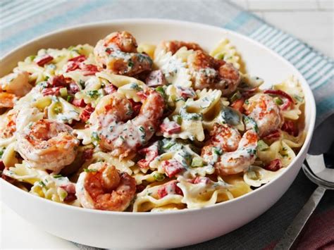 creamy-herbed-shrimp-and-roasted-red-pepper-pasta image