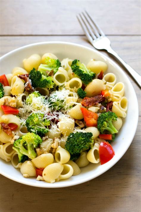 lemon-broccoli-pasta-recipe-from-real-food-real-deals image