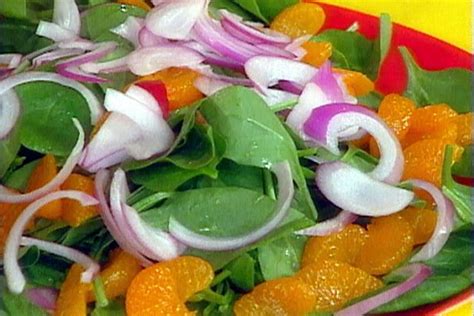 baby-spinach-salad-with-mandarin-orange-and-red image