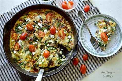 chicken-spinach-frittata-with-feta-tomatoes-an image