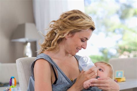 gripe-water-for-baby-uses-benefits-dosage-side-effects image