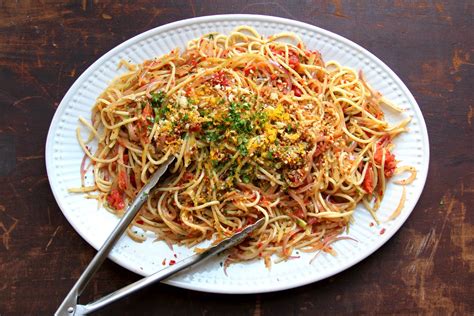 spaghetti-with-oven-roasted-tomatoes-and image