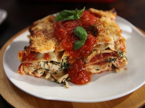 spinach-lasagna-recipe-rachael-ray-food-network image