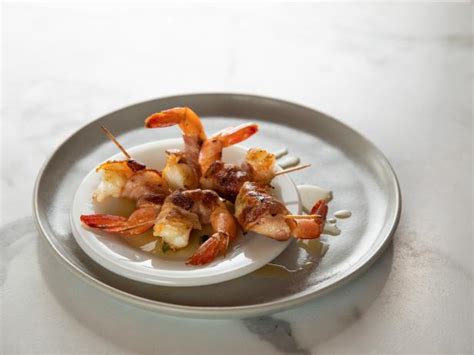 chucks-shrimp-brochettes-recipe-ree-drummond image