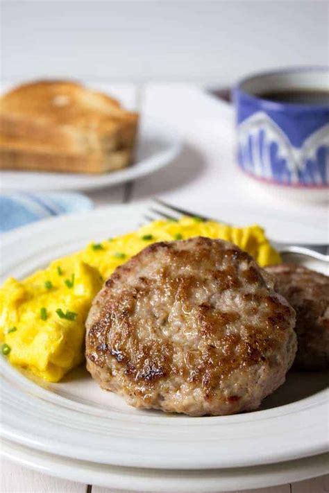 homemade-pork-breakfast-sausage-beyond-the-chicken image