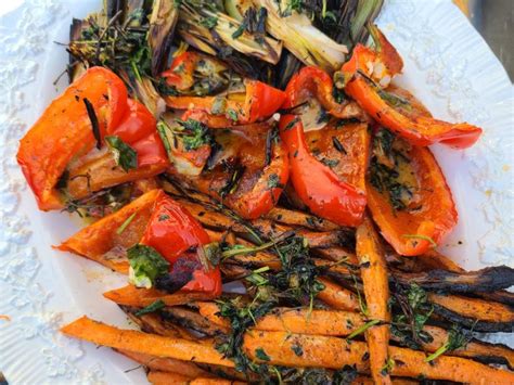 grilled-herb-vinaigrette-with-grilled-vegetables-food image