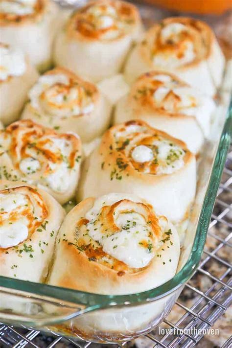 cheesy-garlic-rolls-johns-garlic-rolls-copyat-love image