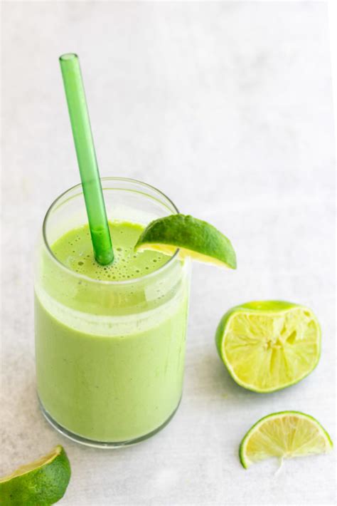 key-lime-smoothie-confessions-of-a-baking-queen image