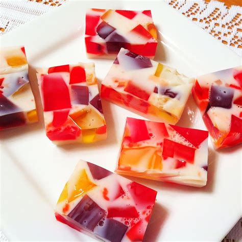 15-vintage-jell-o-desserts-that-are-due-for-a-comeback image