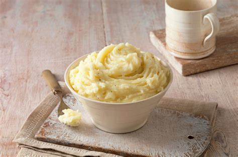 how-to-make-instant-mashed-potatoes-taste-better-the image