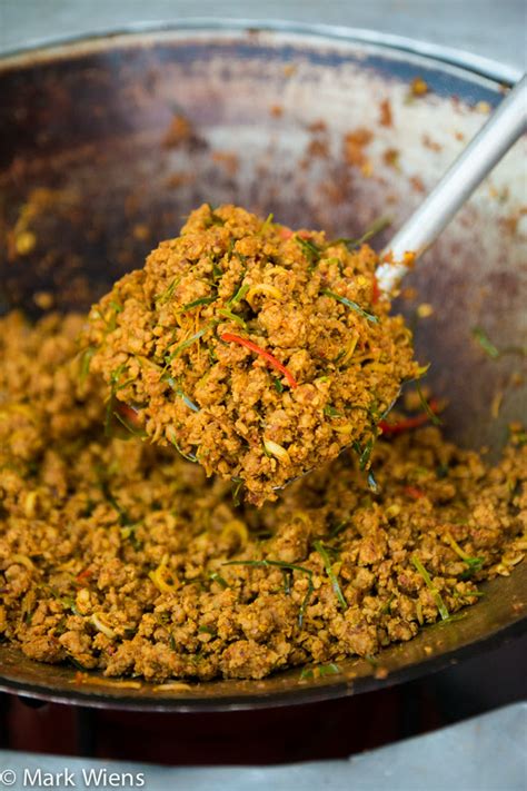 khua-kling-recipe-thai-dry-meat-curry image