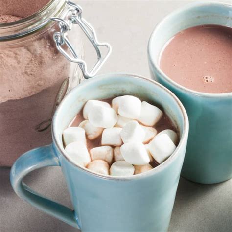 this-diy-hot-cocoa-mix-will-make-you-swear-off image