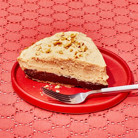 peanut-butter-pie-with-chocolaty-center image