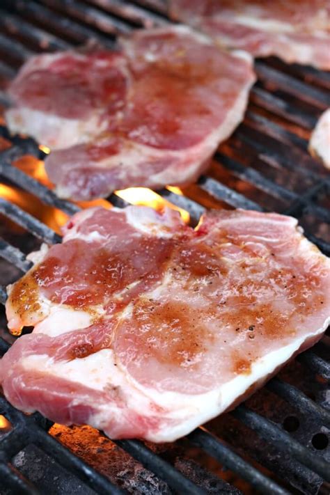 grilled-pork-chops-mama-loves-food image