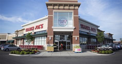 8-seemingly-healthy-trader-joes-products-that-actually image