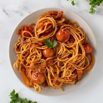 spicy-harissa-pasta-recipe-15-minute-dinner-hint image