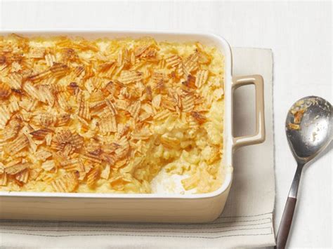 baked-mac-and-cheese-with-hidden-cauliflower-food image