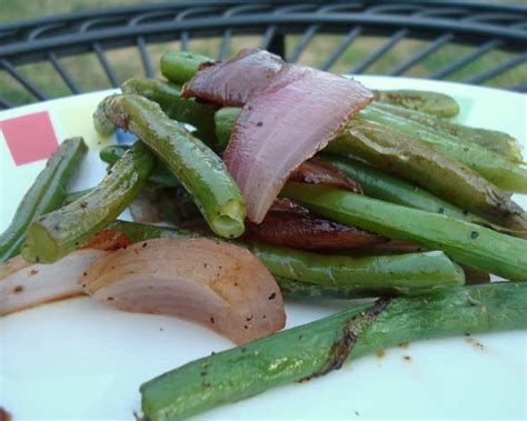 sauteed-green-beans-and-red-onion-recipe-foodcom image