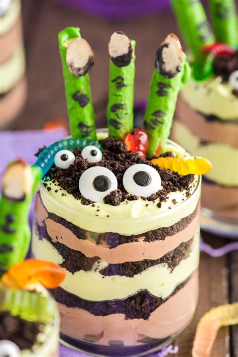 easy-halloween-dirt-cups-recipe-sugar-and-soul image