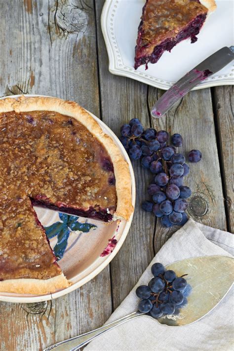 canadian-food-experience-project-concord-grape-pie image