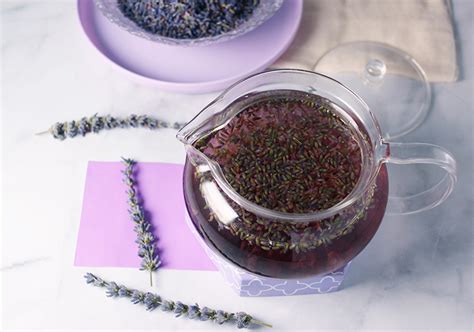 lavender-herbal-tea-benefits-for-anxiety-how-it-works image