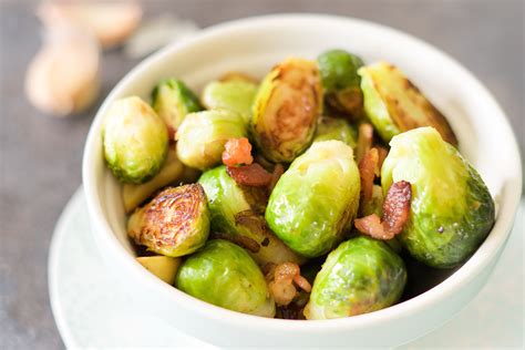 roasted-brussels-sprouts-with-bacon-and-garlic image