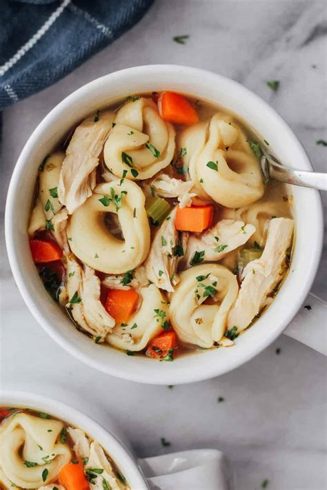 chicken-tortellini-soup-recipe-easy image