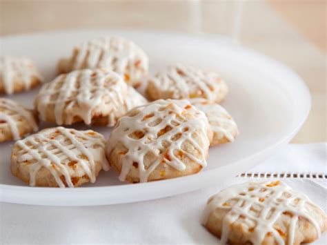 apricot-and-nut-cookies-with-amaretto-icing-food image
