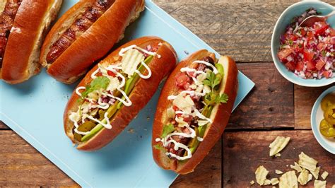 how-to-toast-hot-dog-and-hamburger-buns image