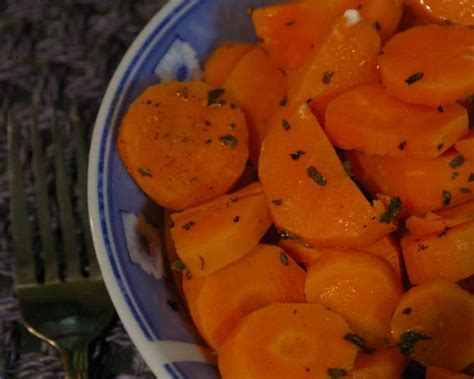 herbed-carrots-recipe-foodcom image