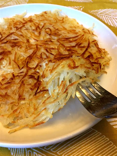 how-to-make-hashbrowns-from-scratch-so-crispy image
