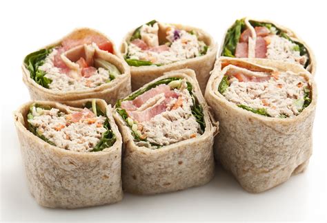 low-calorie-and-low-fat-tuna-wrap image