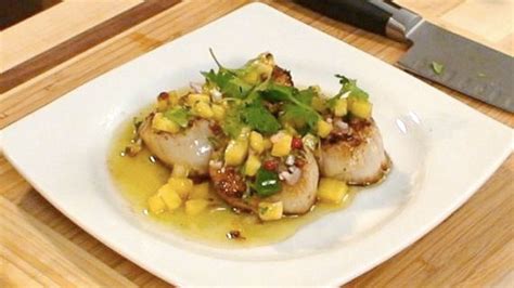 grilled-diver-scallops-recipe-with-pineapple-salsa image