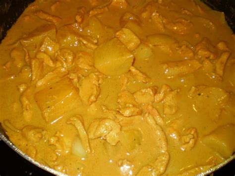 recipe-thai-yellow-curry-chicken-gaeng-karee-gai image