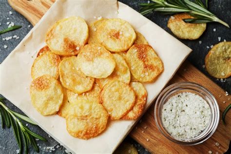 air-fryer-potato-chips-recipe-how-to-get-crisp-chips image