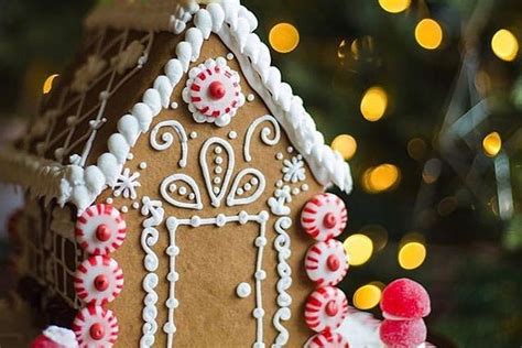 where-to-buy-gingerbread-houses-in-toronto image