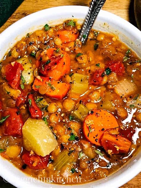 vegan-lentil-soup-recipe-in-the-instant-pot-veggie image