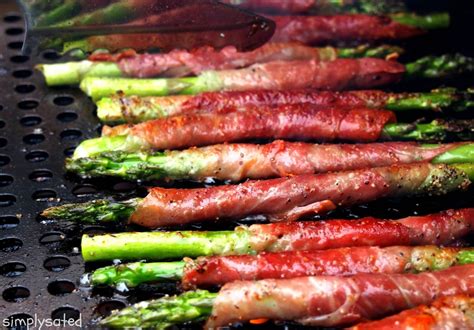 grilled-asparagus-with-prosciutto-wwwsimplysatedcom image