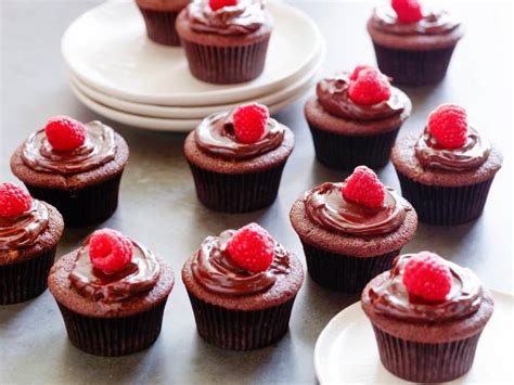 devils-food-cupcakes-recipe-the-neelys-food image
